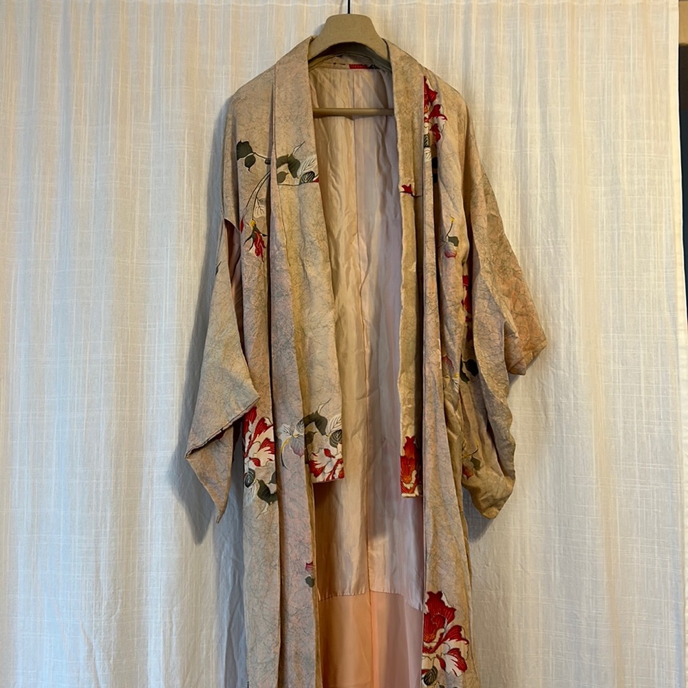 Kimono pink/red flowers Vintage, Silk